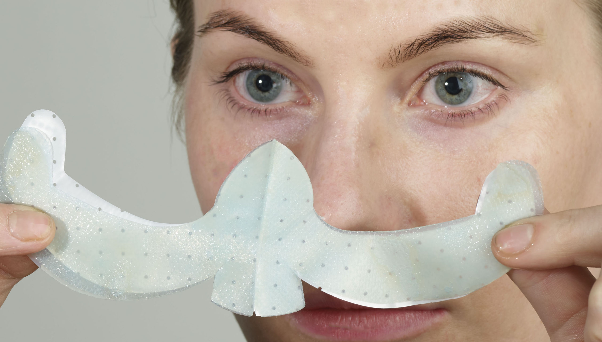 Brightening AntiPuff Eye Mask exquisite face + body LLC